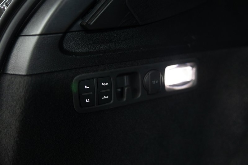 Audi Q7 2021, foto 24