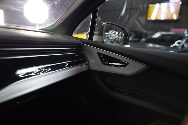 Audi Q7 2021, foto 44