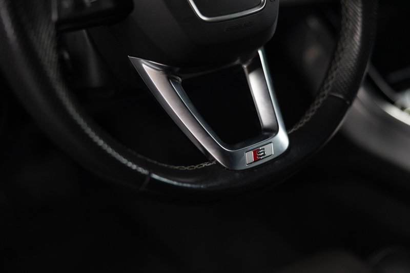 Audi Q7 2021, foto 34