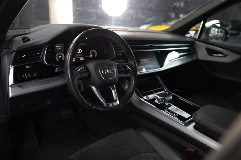 Audi Q7 2021, foto 30
