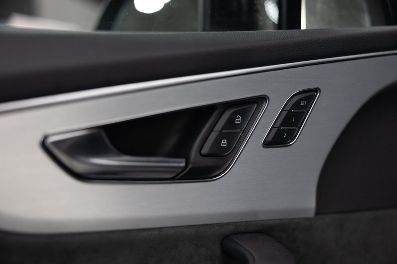 Audi Q7 2021, foto 42
