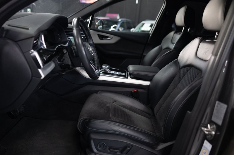 Audi Q7 2021, foto 38