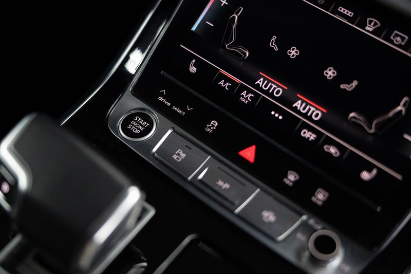 Audi Q7 2021, foto 41