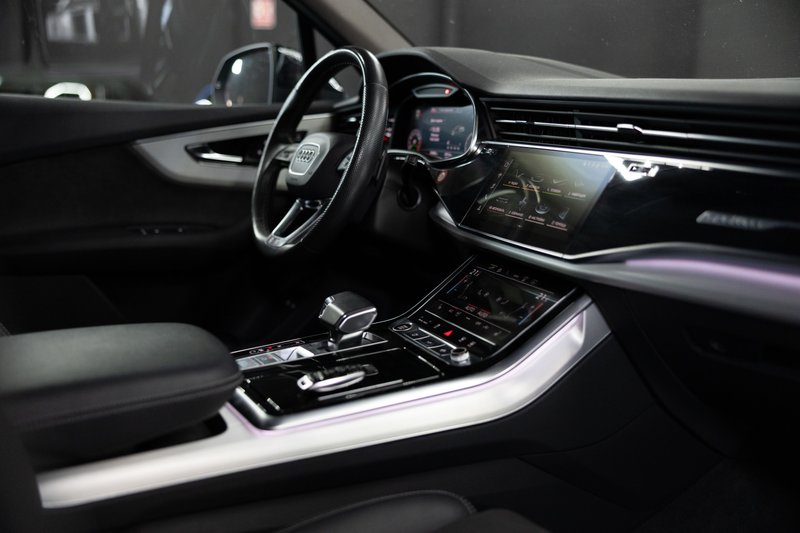 Audi Q7 2021, foto 29