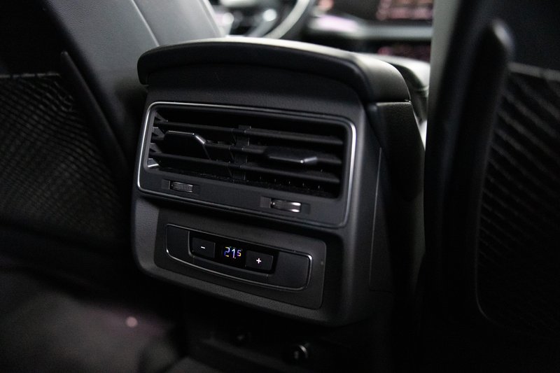 Audi Q7 2021, foto 39