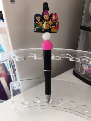 Bolígrafo con figuras de dibujos animados las kpop