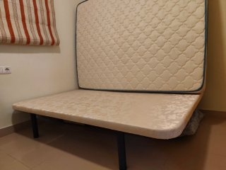 Somier + Colchón Viscoelástico 135 cm, urge venta