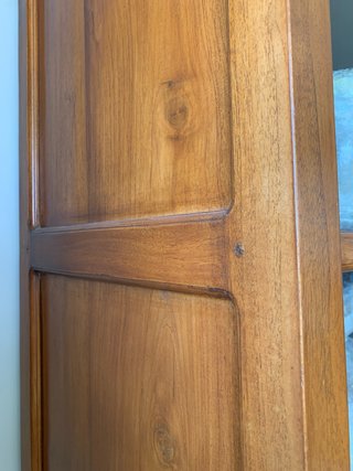 Vitrina de madera y cristal