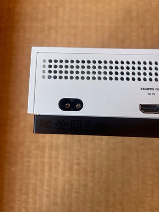 Xbox One S All-Digital 1TB + 2 Mandos