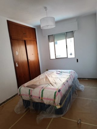 Pinturas, tarima, colocación de puertas...
