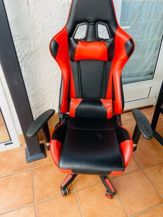 Silla gaming / escritorio Negra y Roja