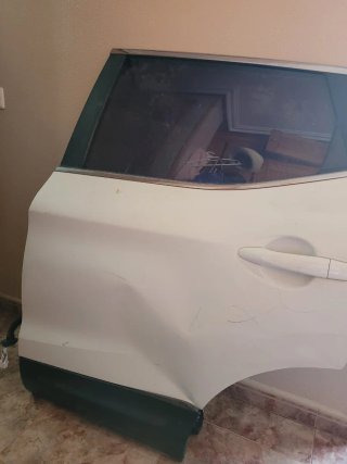Puerta Trasera Izquierda Nissan Qashqai J11