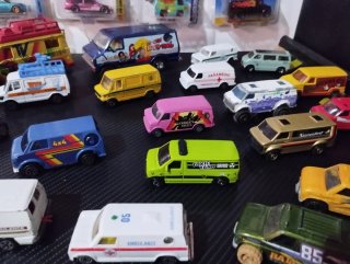 Lote Furgonetas Hot Wheels Variadas