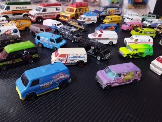 Lote Furgonetas Hot Wheels Variadas