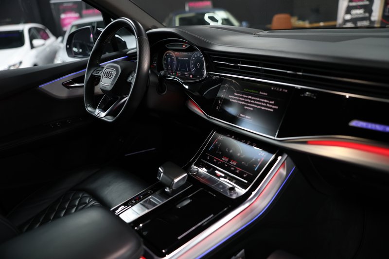 Audi Q7 2020, foto 15
