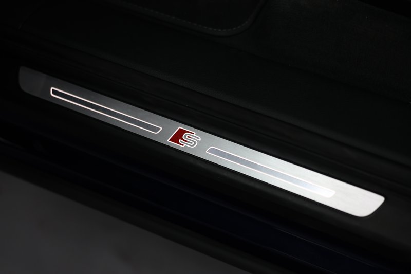 Audi Q7 2020, foto 18