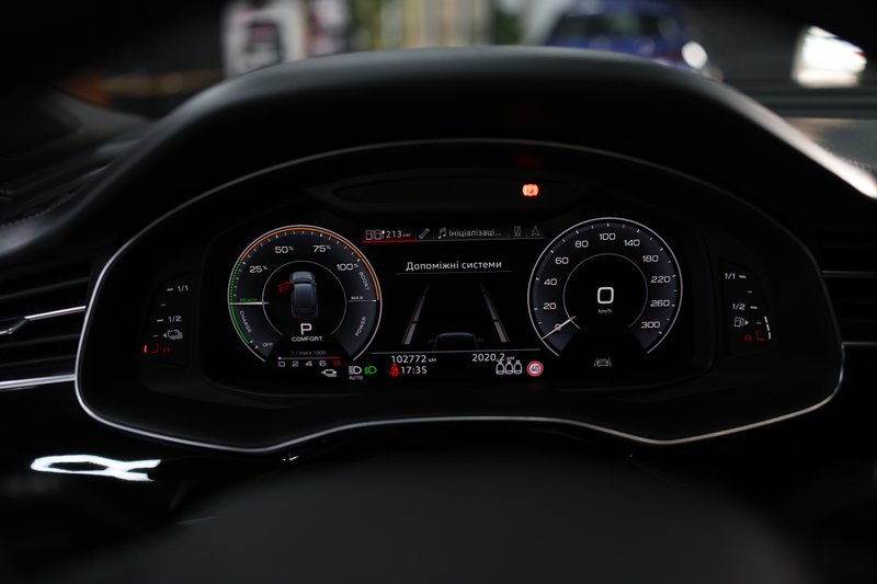 Audi Q7 2020, foto 21