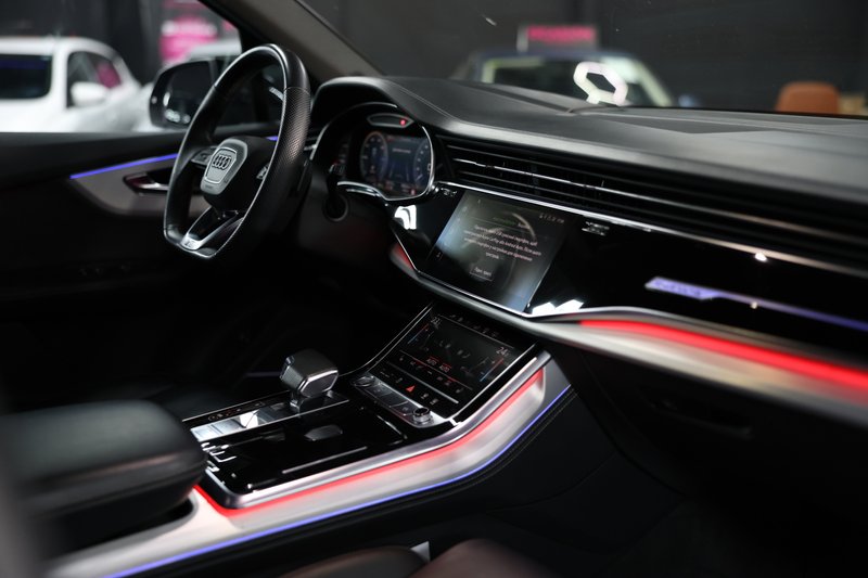 Audi Q7 2020, foto 17