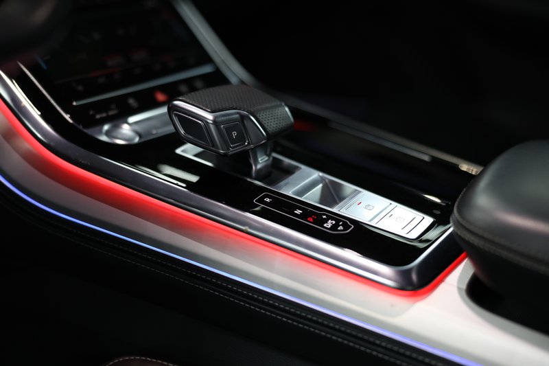 Audi Q7 2020, foto 20