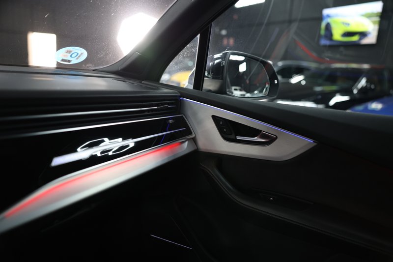 Audi Q7 2020, foto 28