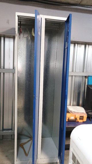 Módulo de taquillas metálicas azul