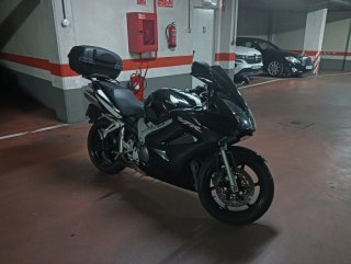 Honda VFR 800 VTEC Negra