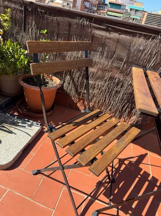 Conjunto Mesa y 2 Sillas Plegables