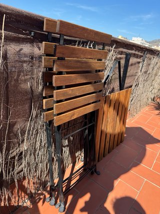 Conjunto Mesa y 2 Sillas Plegables