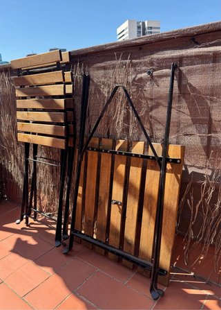 Conjunto Mesa y 2 Sillas Plegables