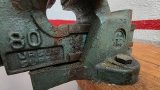 Banco de trabajo 90x35cm con tornillo
