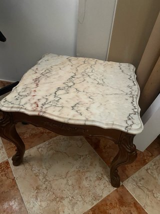 Lote Muebles Clásicos: Sofás y Sillones y mesas