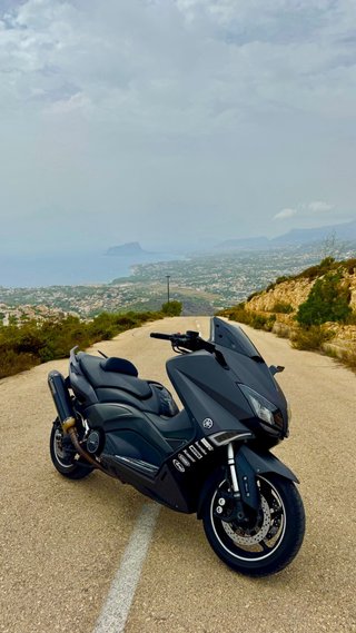 Yamaha Tmax 530 Negra