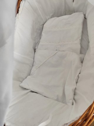 Cuna Moisés Mimbre con Dosel Blanco