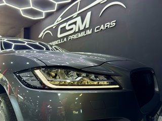 Jaguar F-PACE 2.0 i4D 180cv AWD Portfolio