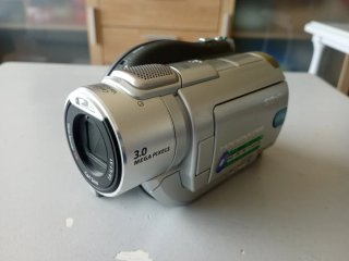 Sony Handycam DVD Camcorder + Accesorios
