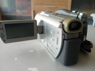 Sony Handycam DVD Camcorder + Accesorios