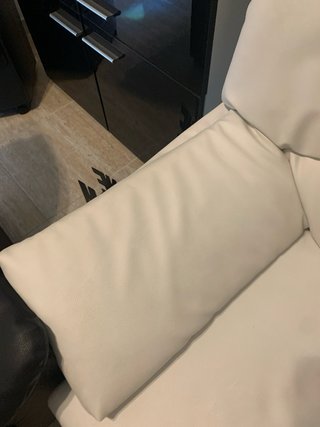 Sofá negro 2 plazas y blanco de 3