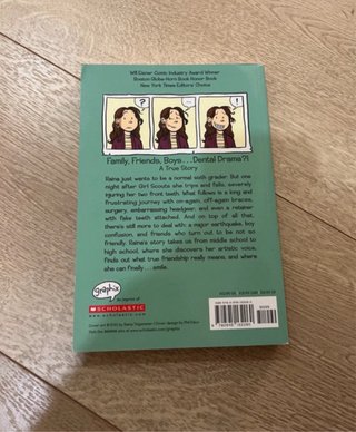 Smile-Raina Telgemeier| Libro cómic inglés( 8-13)