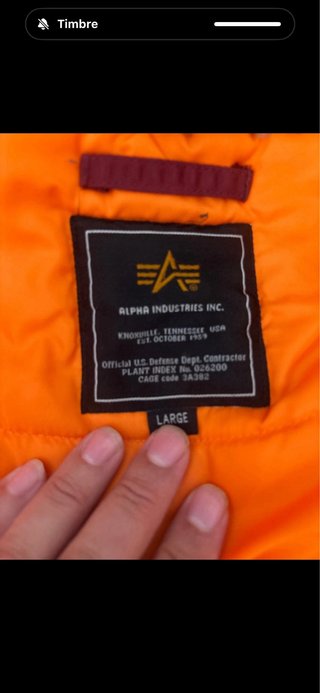 Chaqueta Alpha Industries Burdeos con Capucha