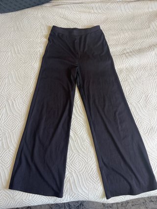 Pantalón negro tela acampanado talla XS