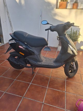 Piaggio Zip 49cc Scooter Negra