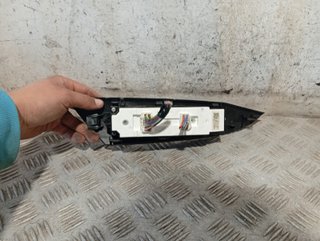 MANDO ELEVALUNAS DELANTERO IZQUIERDO MAZDA 3 BERLINA (BL) BEK666350 132787