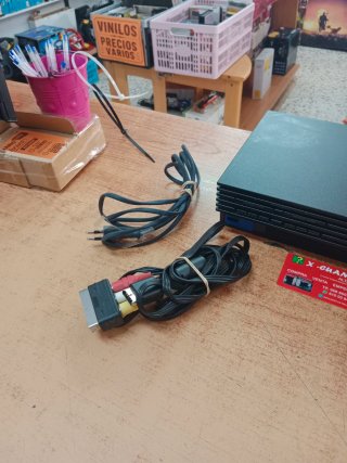 CONSOLA SONY PS2 SCPH-50004 MANDO Y CABLES