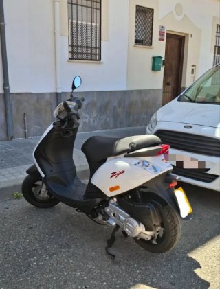 Piaggio Zip Scooter