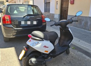 Piaggio Zip Scooter
