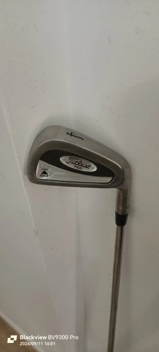 Hierro 4 Titleist DCI 762 Stiff