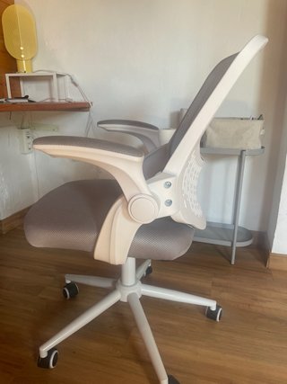 Silla de oficina gris y blanc