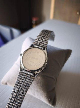 Reloj Casio Quartz Esfera Azul