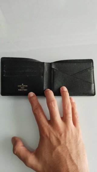 Cartera Louis Vuitton Negra