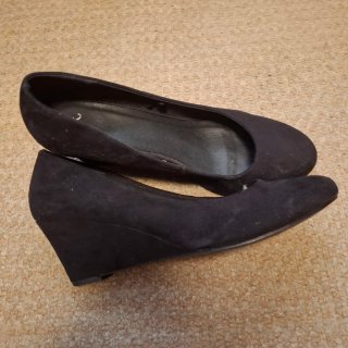 Zapatos de cuña negros